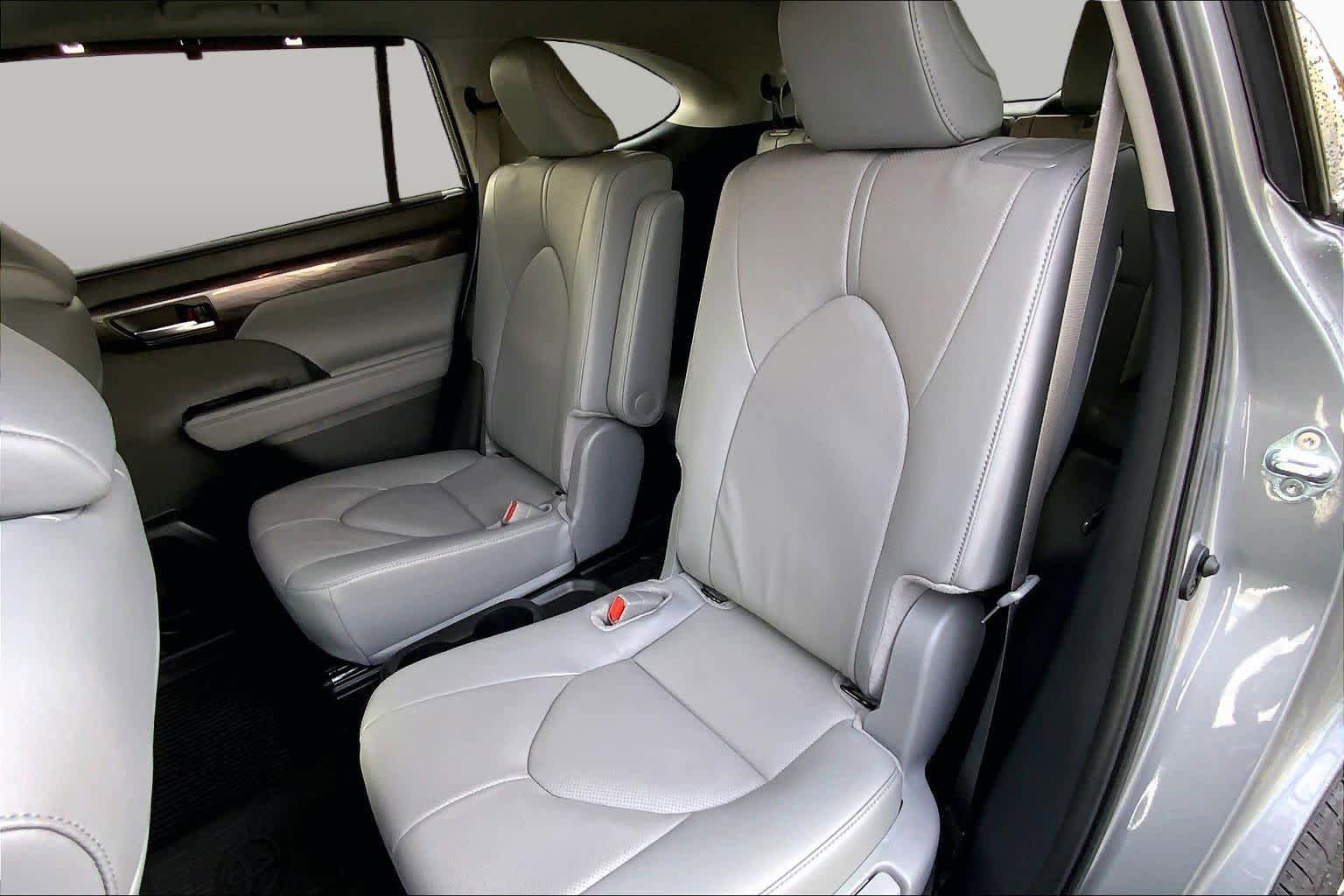 Used 2026 Toyota Highlander Limited AWD/4WD image 20
