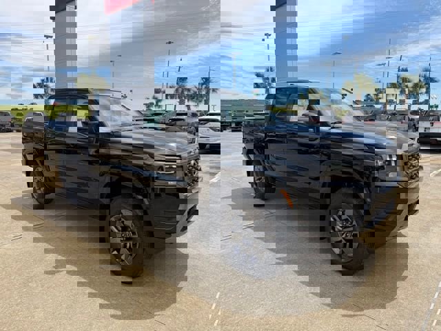 New 2026 Nissan Frontier SV image 7