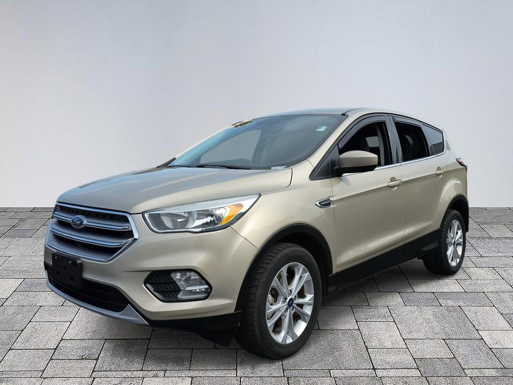 Used 2017 Ford Escape SE w/ SE Cold Weather Package image 3