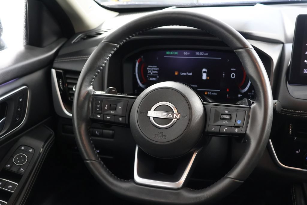 Used 2024 Nissan Rogue Platinum w/ Platinum Premium Package AWD/4WD image 10