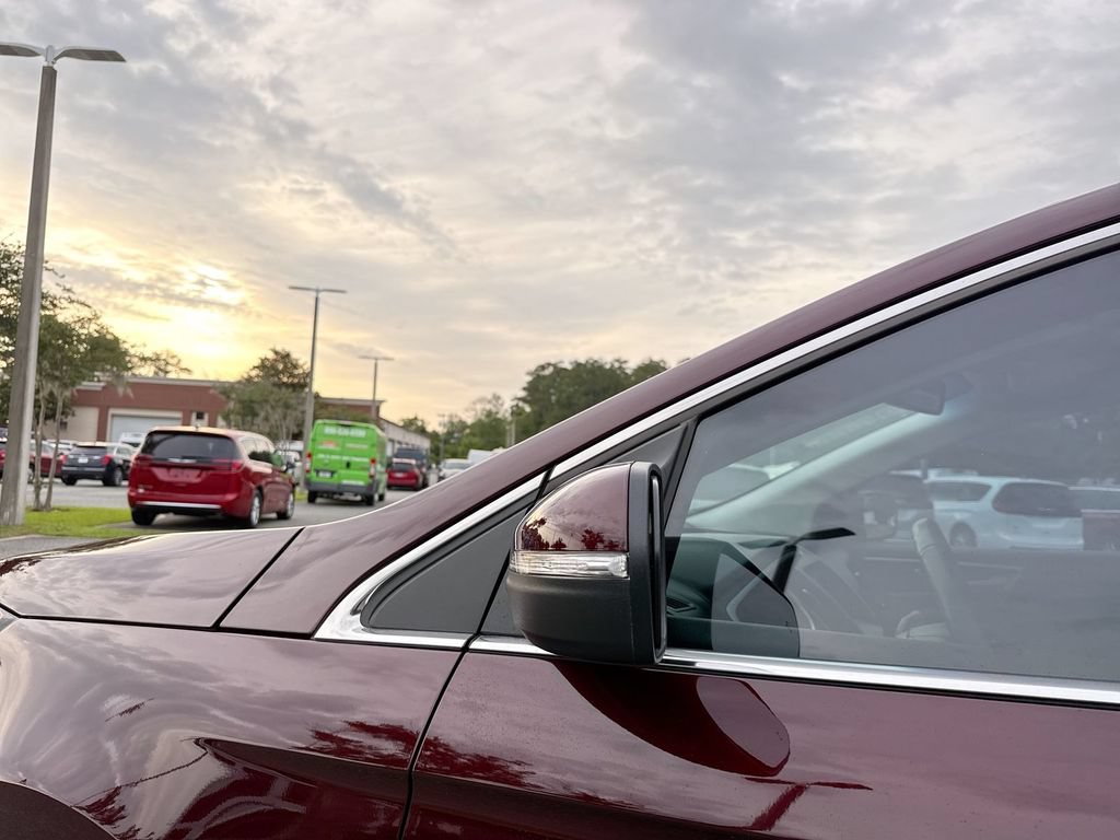 Used 2020 Ford Edge SEL w/ Convenience Package AWD/4WD image 12