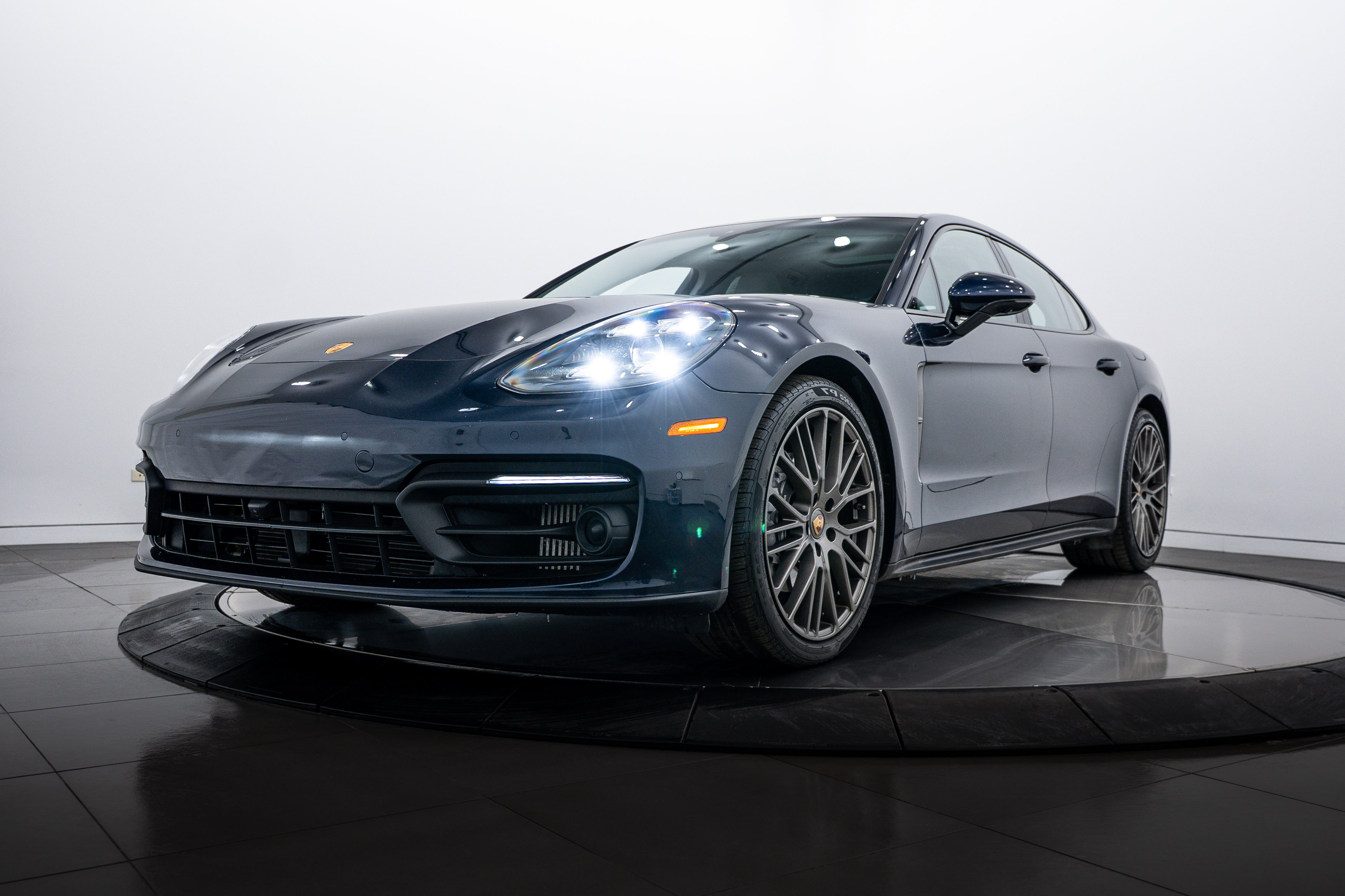 Certified 2022 Porsche Panamera 4 Platinum Edition