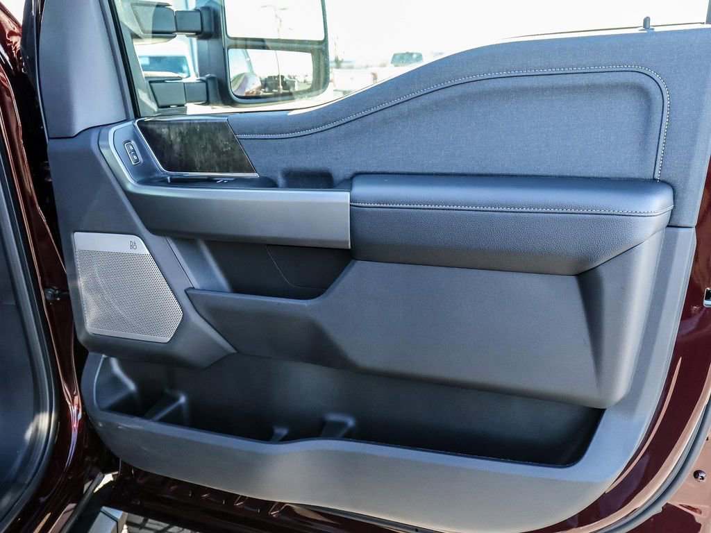 New 2026 Ford F250 Lariat w/ Black Appearance Package image 25