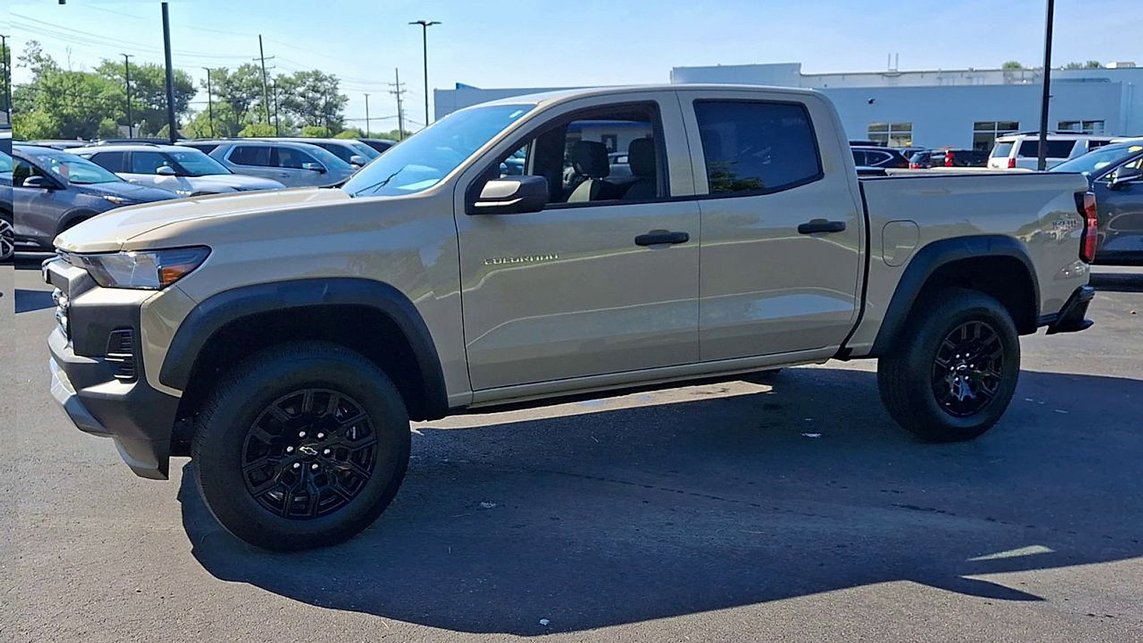 Certified 2024 Chevrolet Colorado Trail Boss w/ Advanced Trailering Package AWD/4WD image 7