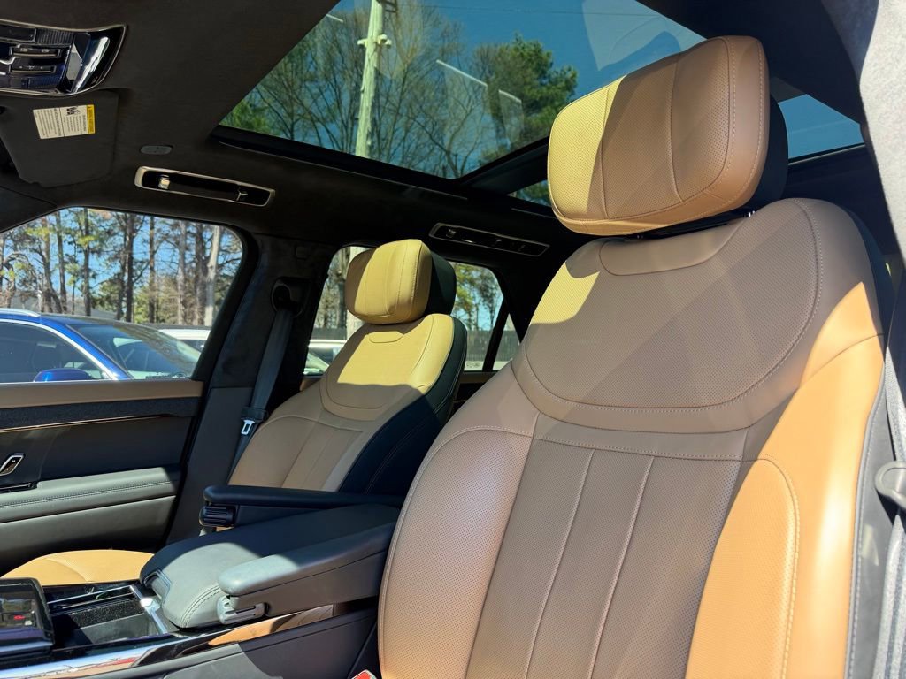 Used 2025 Land Rover Range Rover Sport Autobiography image 12
