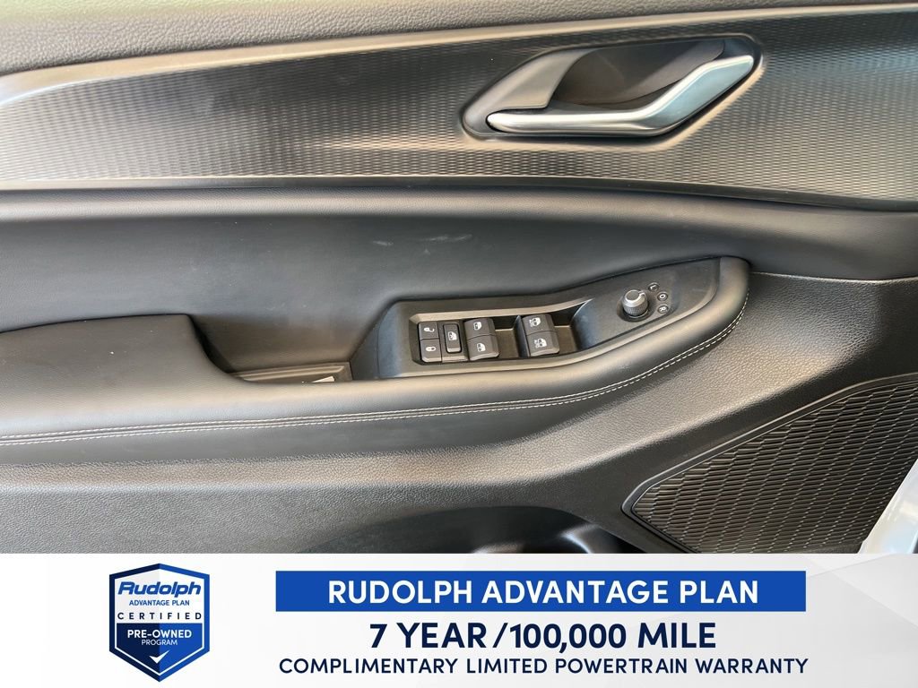 Used 2025 Jeep Grand Cherokee L Laredo AWD/4WD image 13
