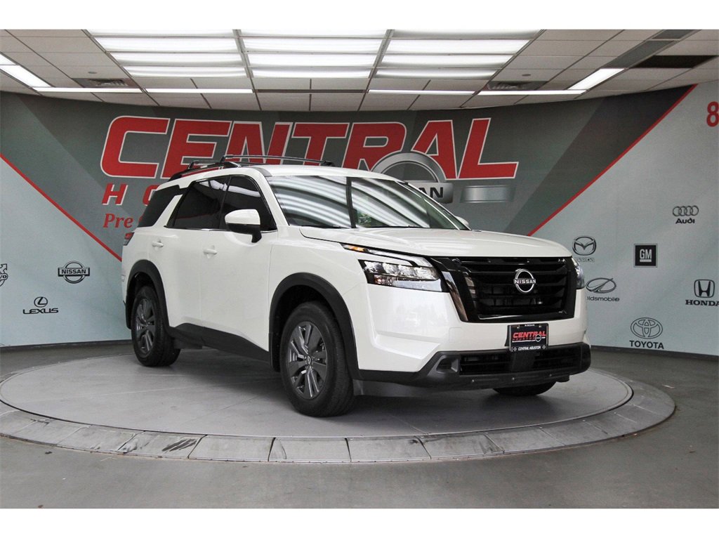 Certified 2024 Nissan Pathfinder SV w/ Black Appearance Package