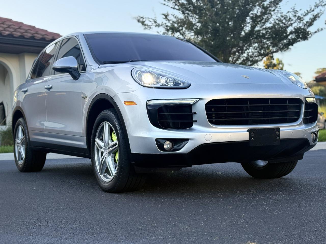 Used 2016 Porsche Cayenne S AWD/4WD image 4