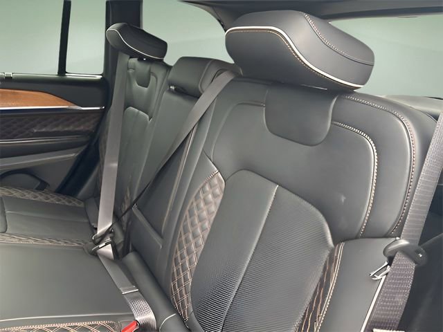 Used 2022 Jeep Grand Cherokee Summit image 23