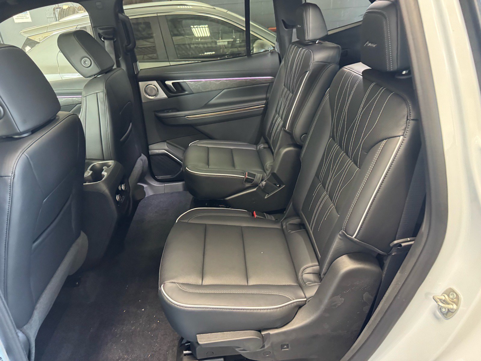 New 2026 Buick Enclave Avenir w/ Super Cruise Package AWD/4WD image 13
