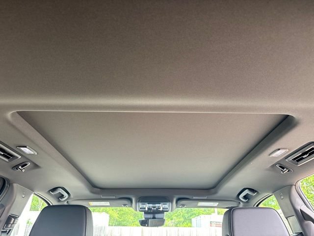 New 2026 Chevrolet Suburban High Country AWD/4WD image 38