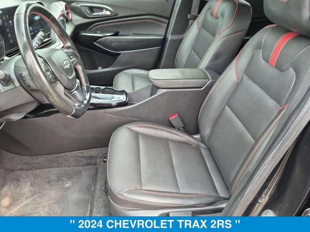 Used 2024 Chevrolet Trax RS w/ Sunroof Package FWD image 13