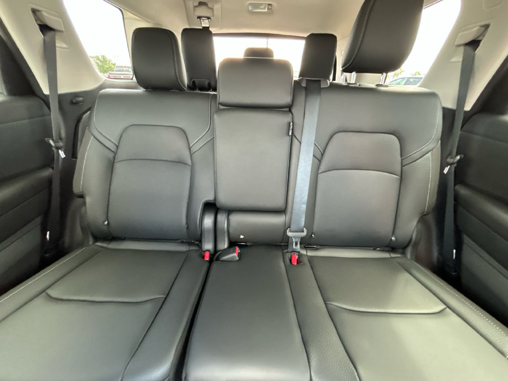 New 2026 Nissan Pathfinder SL FWD image 30