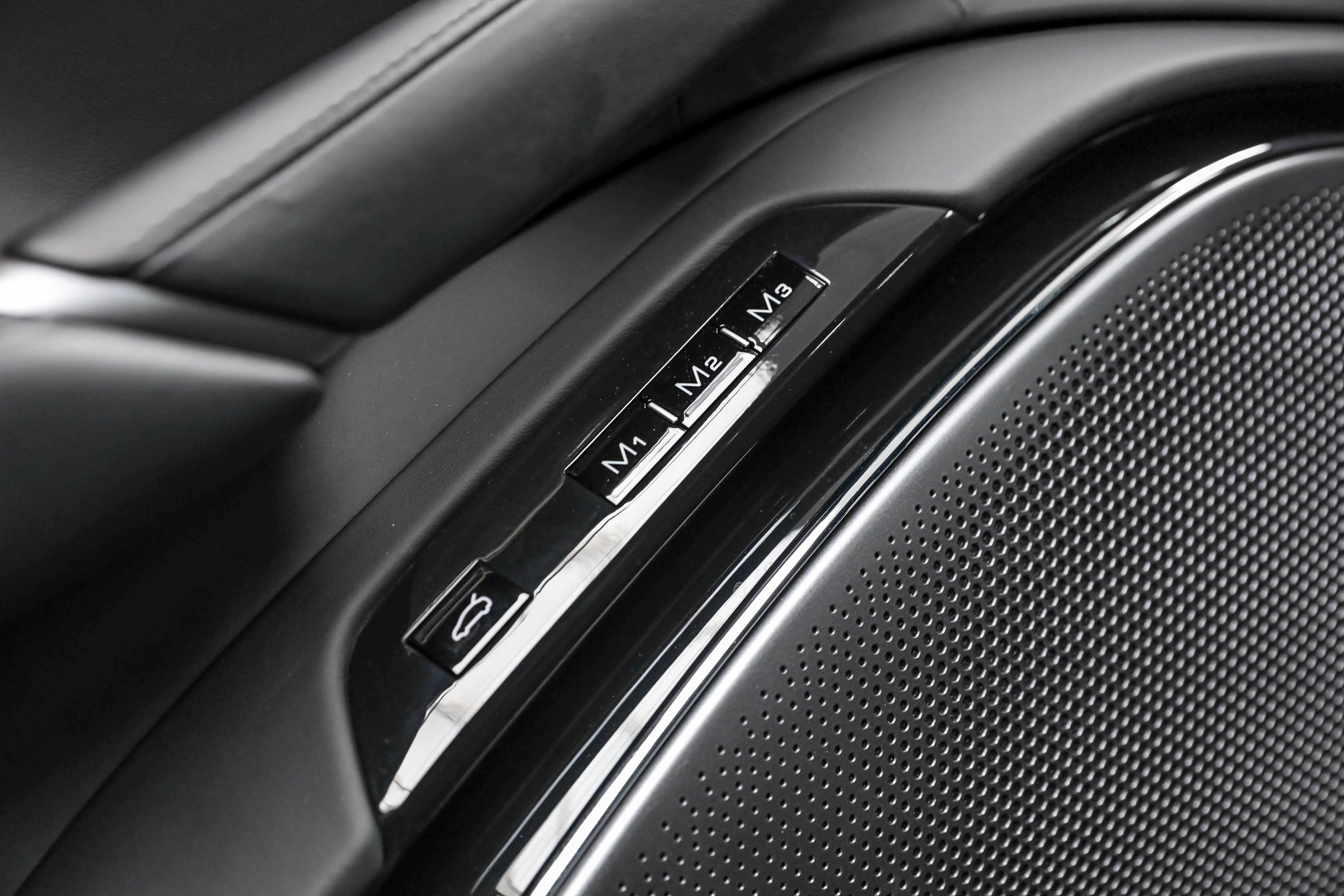 Certified 2022 Ferrari Roma image 30