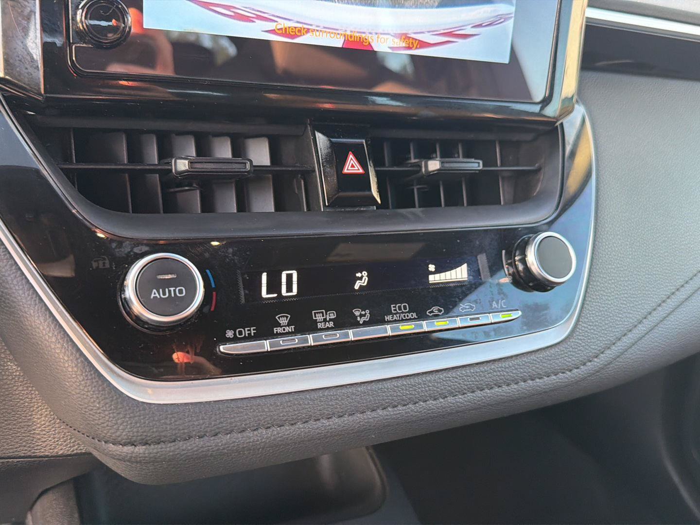 Used 2024 Toyota Corolla SE FWD image 25