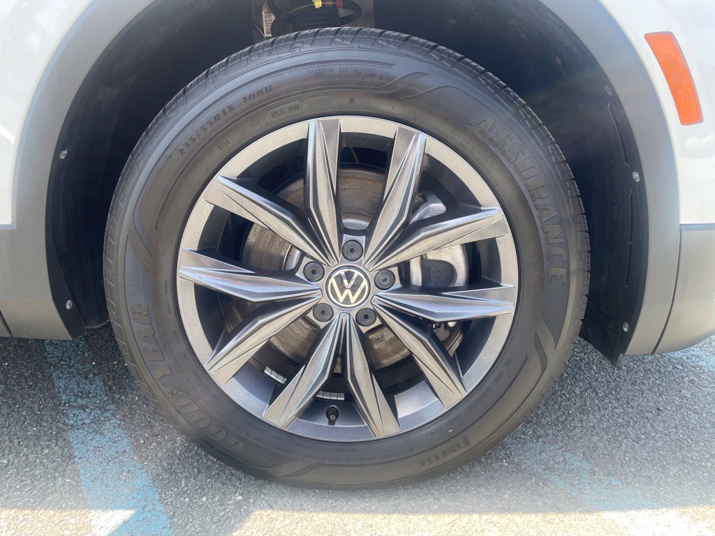Certified 2023 Volkswagen Tiguan SE AWD/4WD image 13