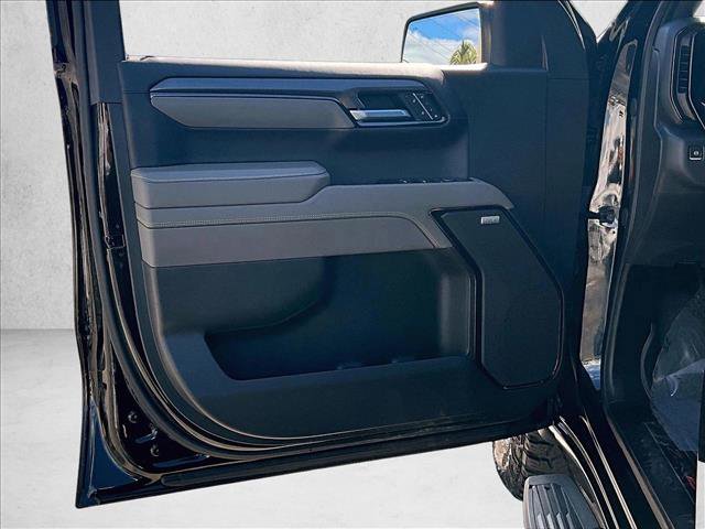 Used 2025 Chevrolet Silverado 1500 ZR2 w/ Technology Package image 17