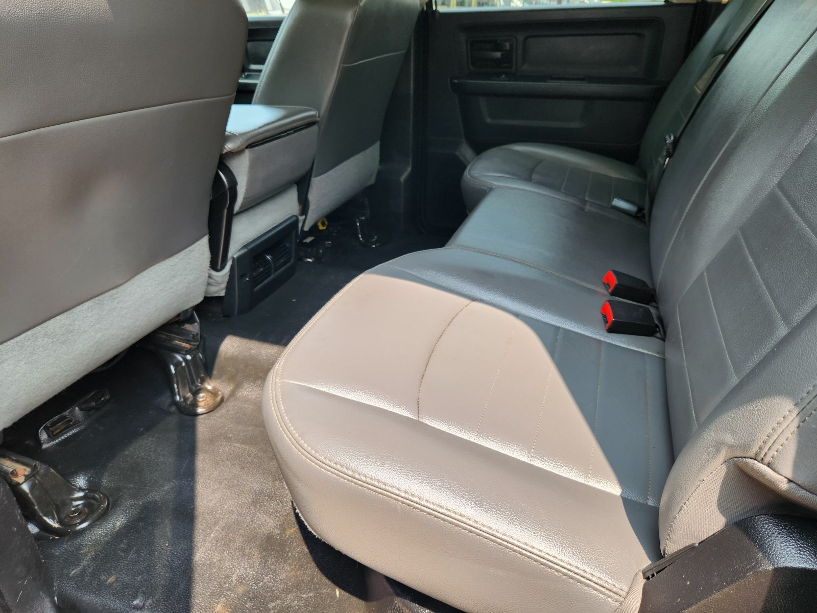 Used 2018 RAM 3500 Tradesman w/ Chrome Appearance Group AWD/4WD image 33