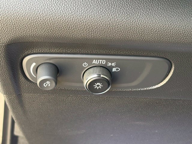 Used 2021 Buick Envision Essence AWD/4WD image 27