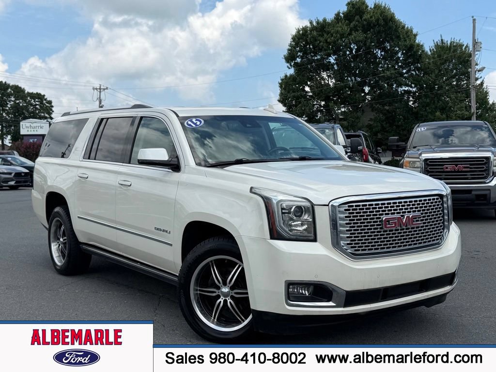 Used 2015 GMC Yukon XL Denali w/ Premium Package AWD/4WD image 1