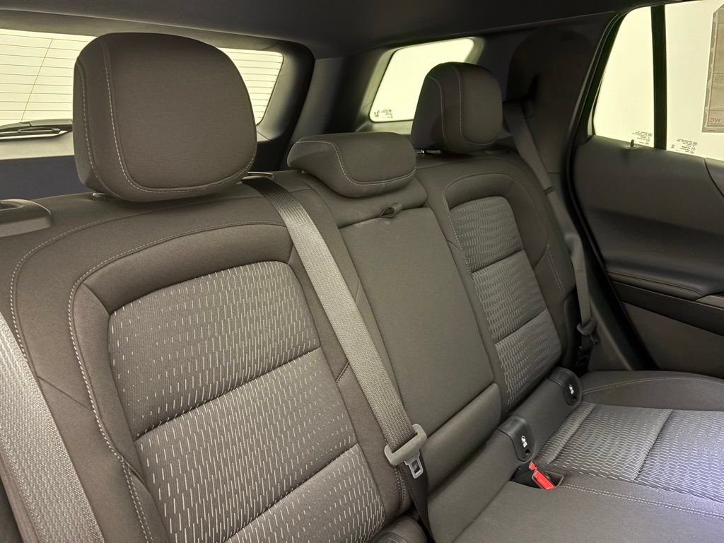 New 2026 Chevrolet Equinox LT FWD image 33