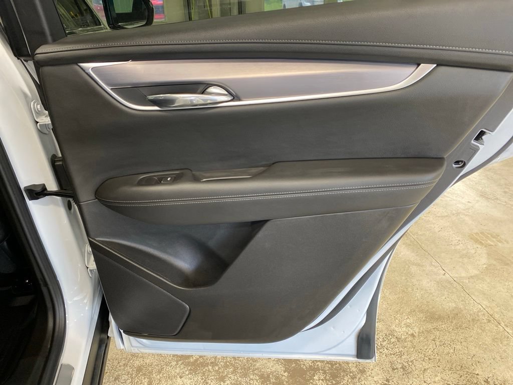 Used 2024 Cadillac XT6 Luxury w/ LPO, Floor Liner Package AWD/4WD image 14
