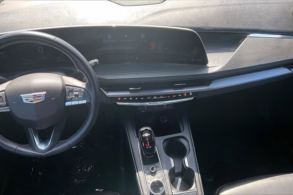 Certified 2025 Cadillac XT4 Premium Luxury image 9