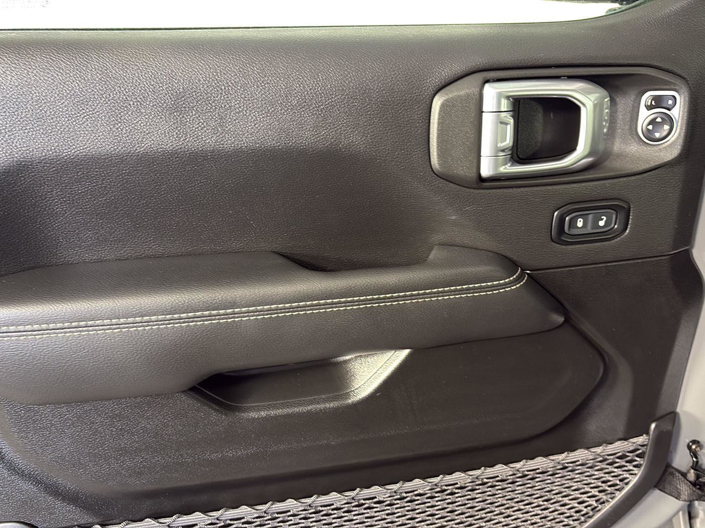 Used 2023 Jeep Wrangler Sahara w/ Cold Weather Group image 27