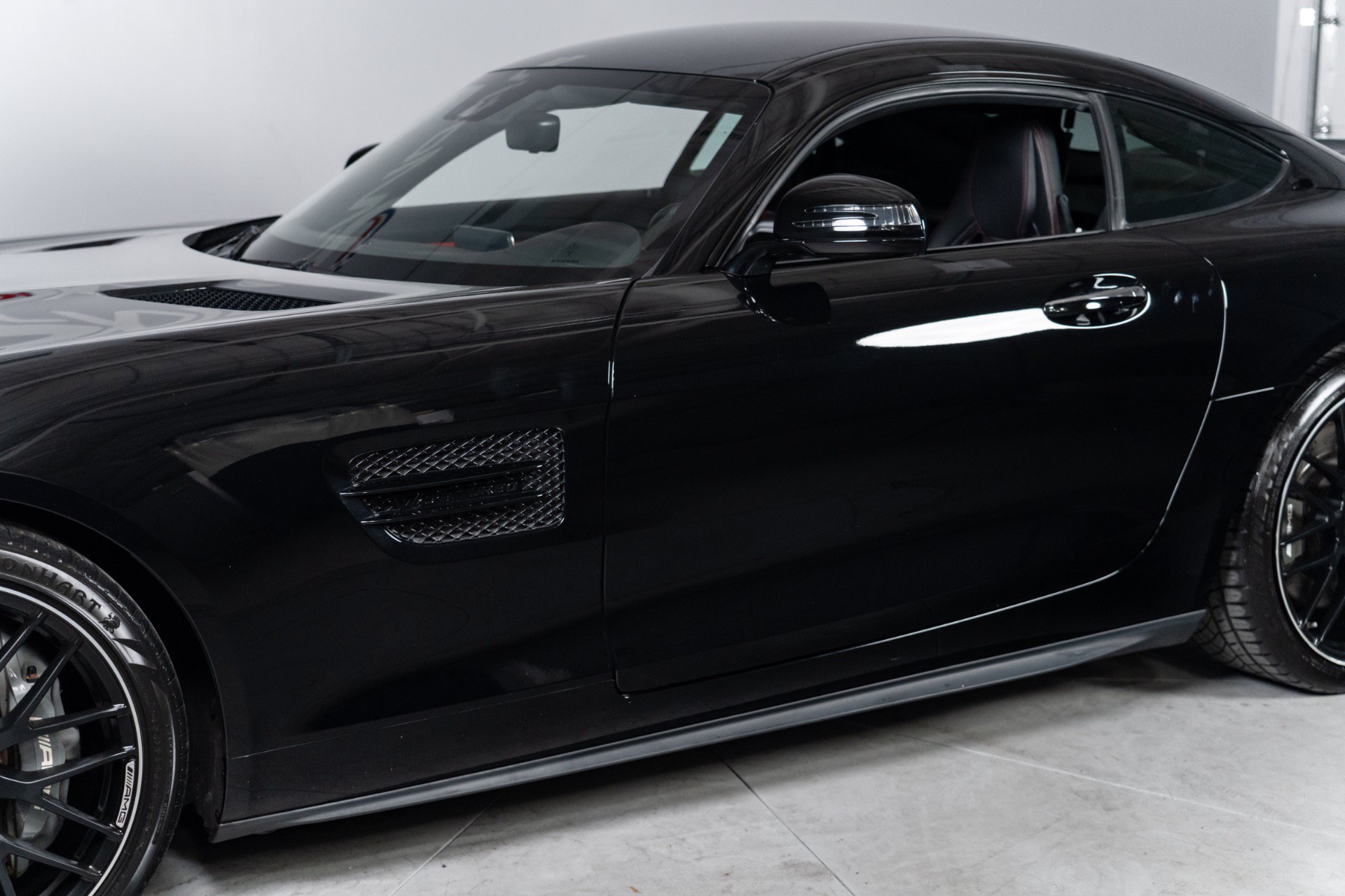Used 2017 Mercedes-Benz AMG GT Coupe w/ Exclusive Interior Package image 5