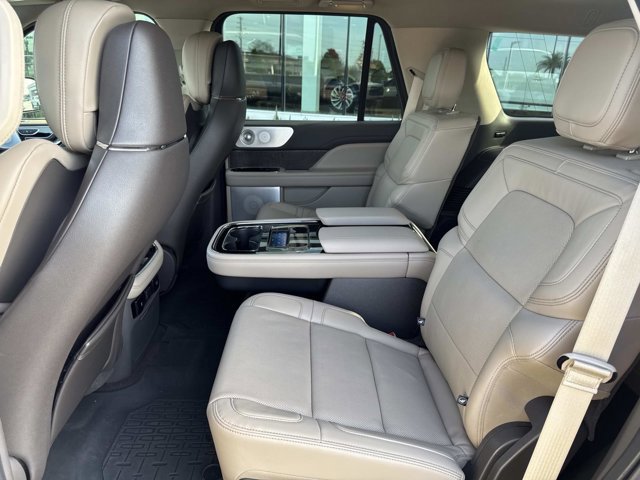 Certified 2024 Lincoln Navigator Reserve image 18