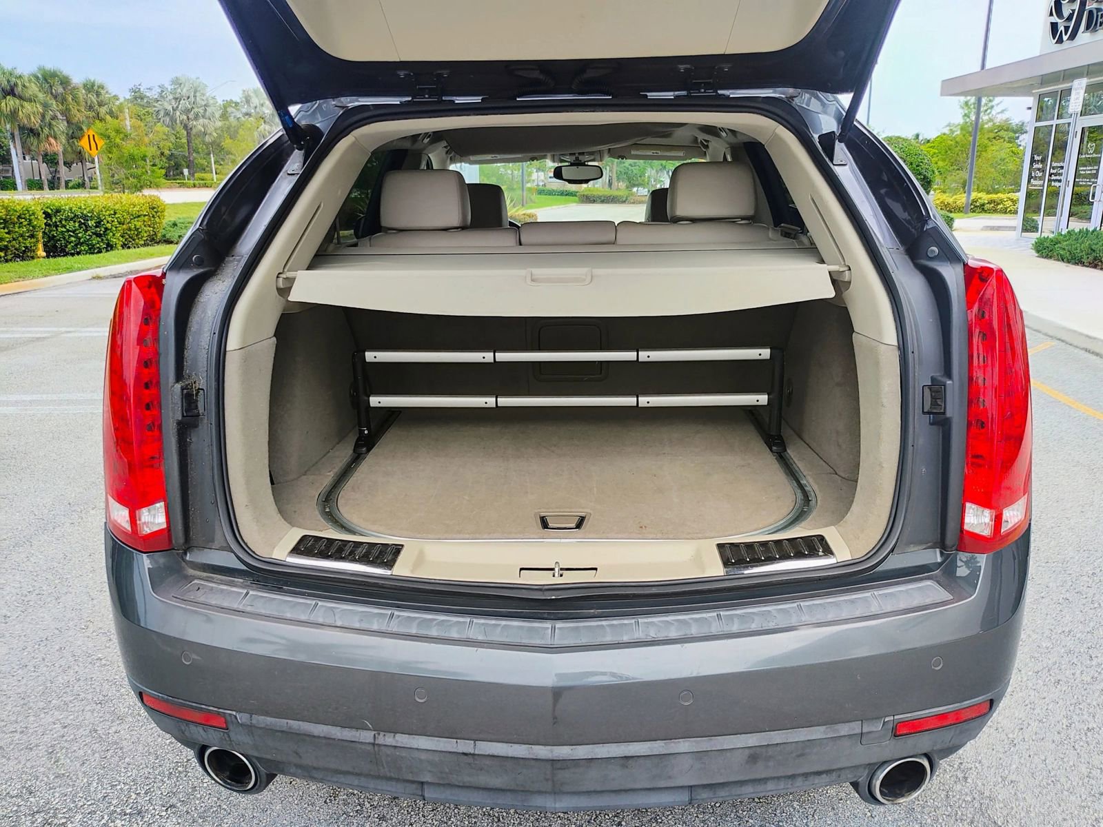 Used 2013 Cadillac SRX Luxury image 10