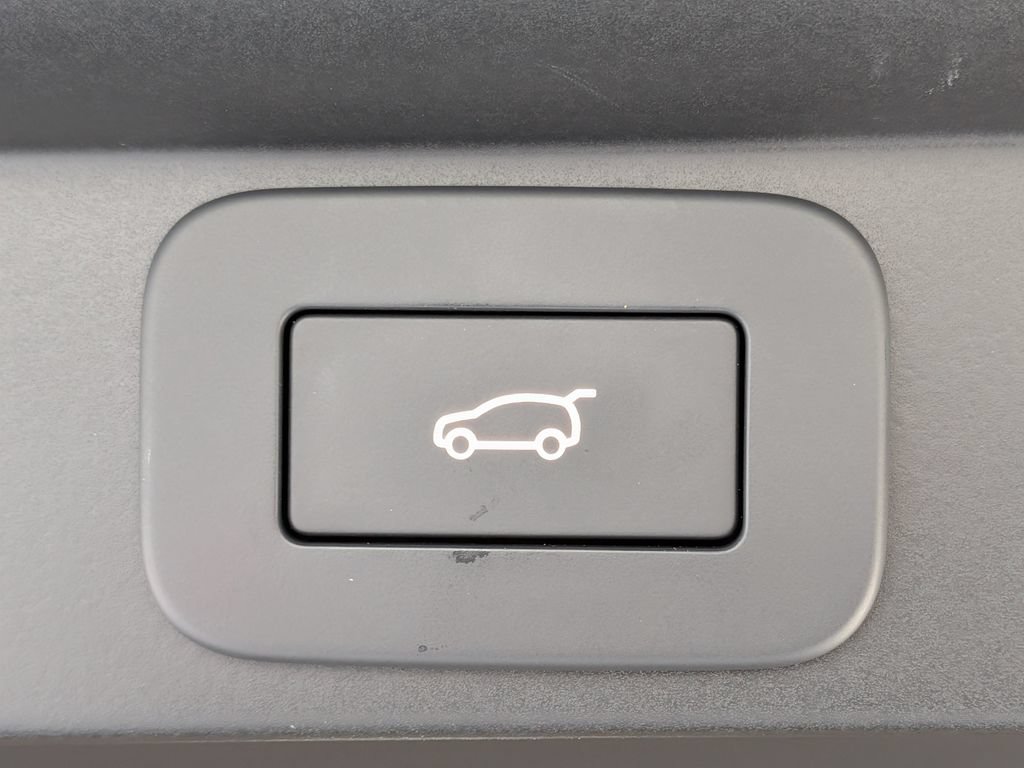 Certified 2025 Land Rover Range Rover SE AWD/4WD image 16
