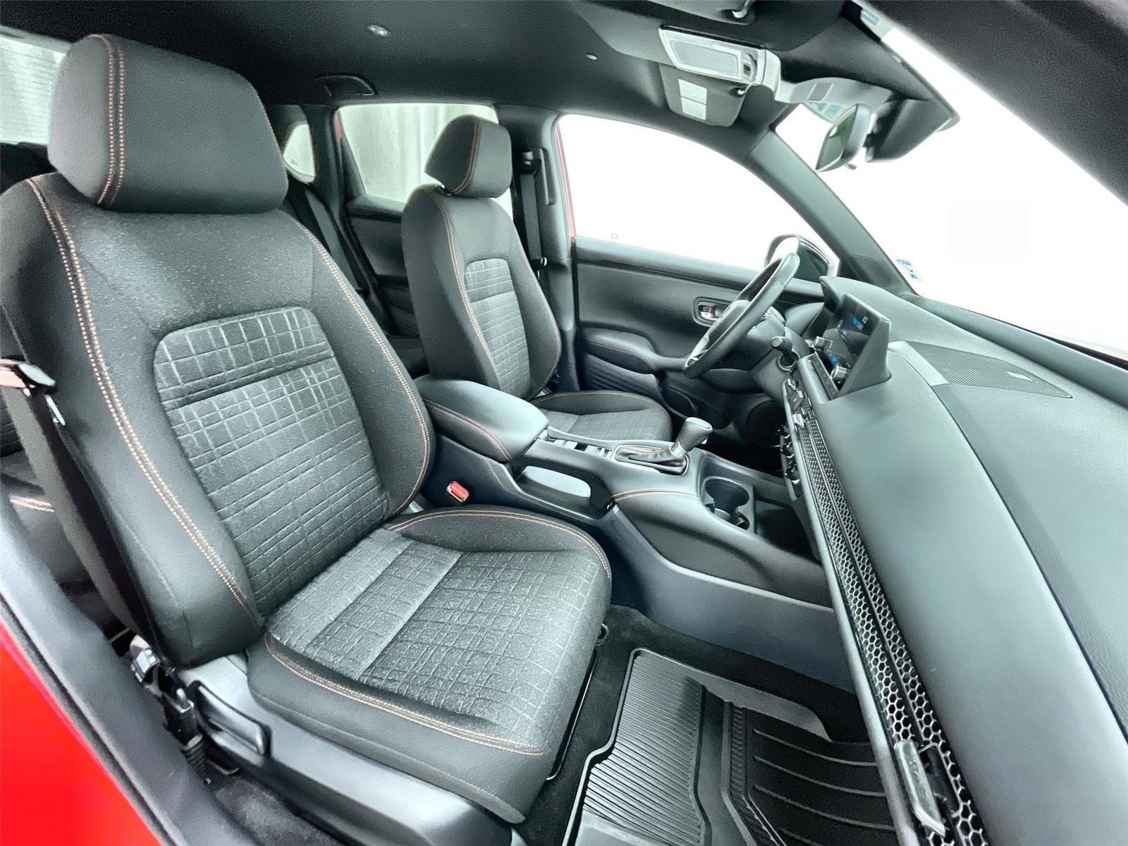 Certified 2025 Honda HR-V Sport image 26