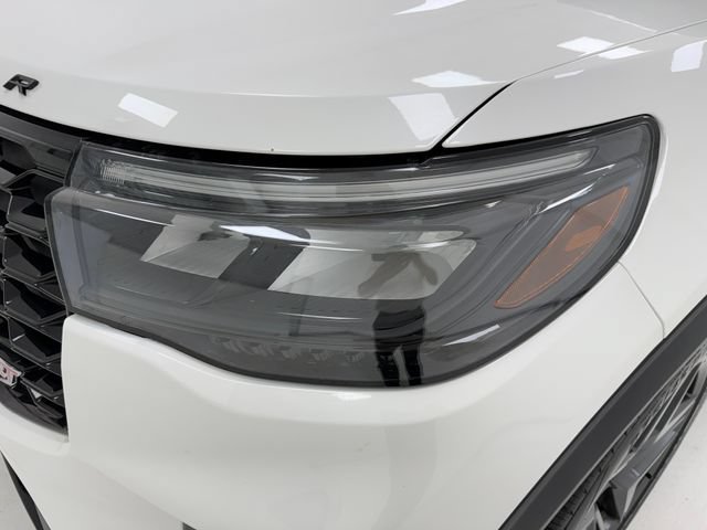 Used 2025 Ford Explorer ST RWD image 6