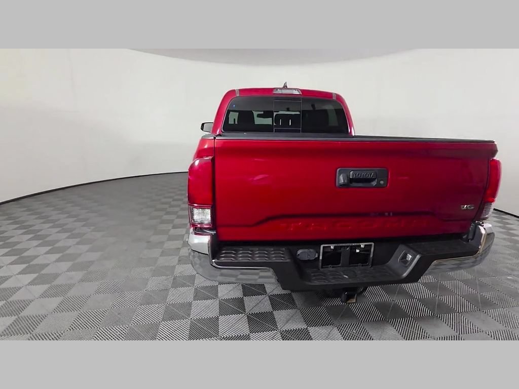 Used 2018 Toyota Tacoma TRD Off-Road AWD/4WD image 39
