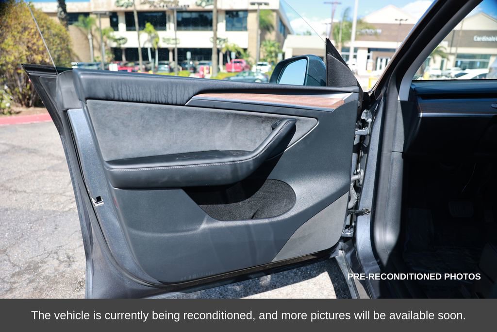 Used 2023 Tesla Model Y Long Range image 16