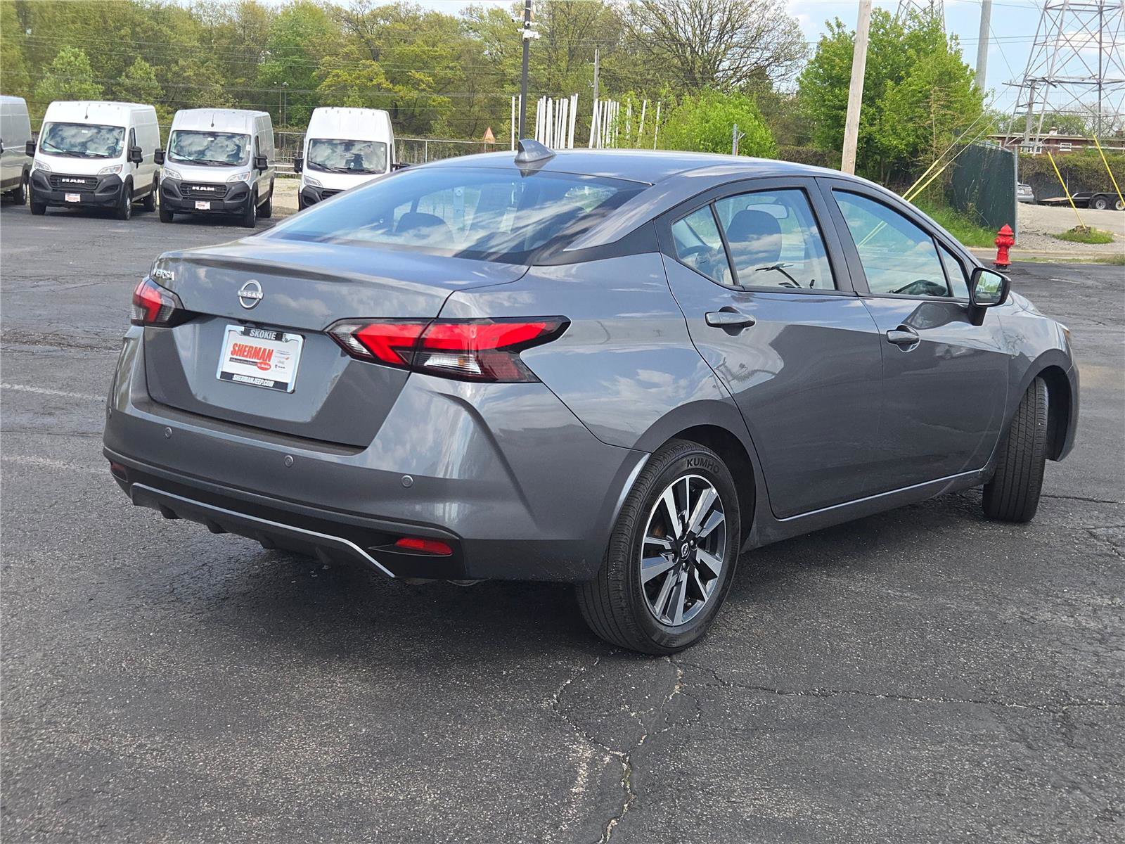 Used 2025 Nissan Versa SV FWD image 12