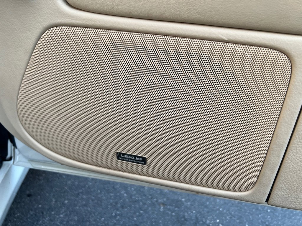 Used 2015 Lexus LS 460 image 36