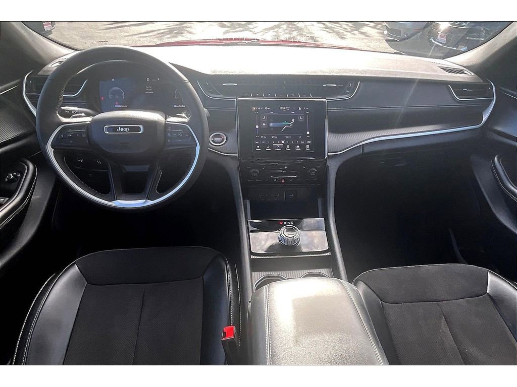 Used 2024 Jeep Grand Cherokee L Laredo image 15