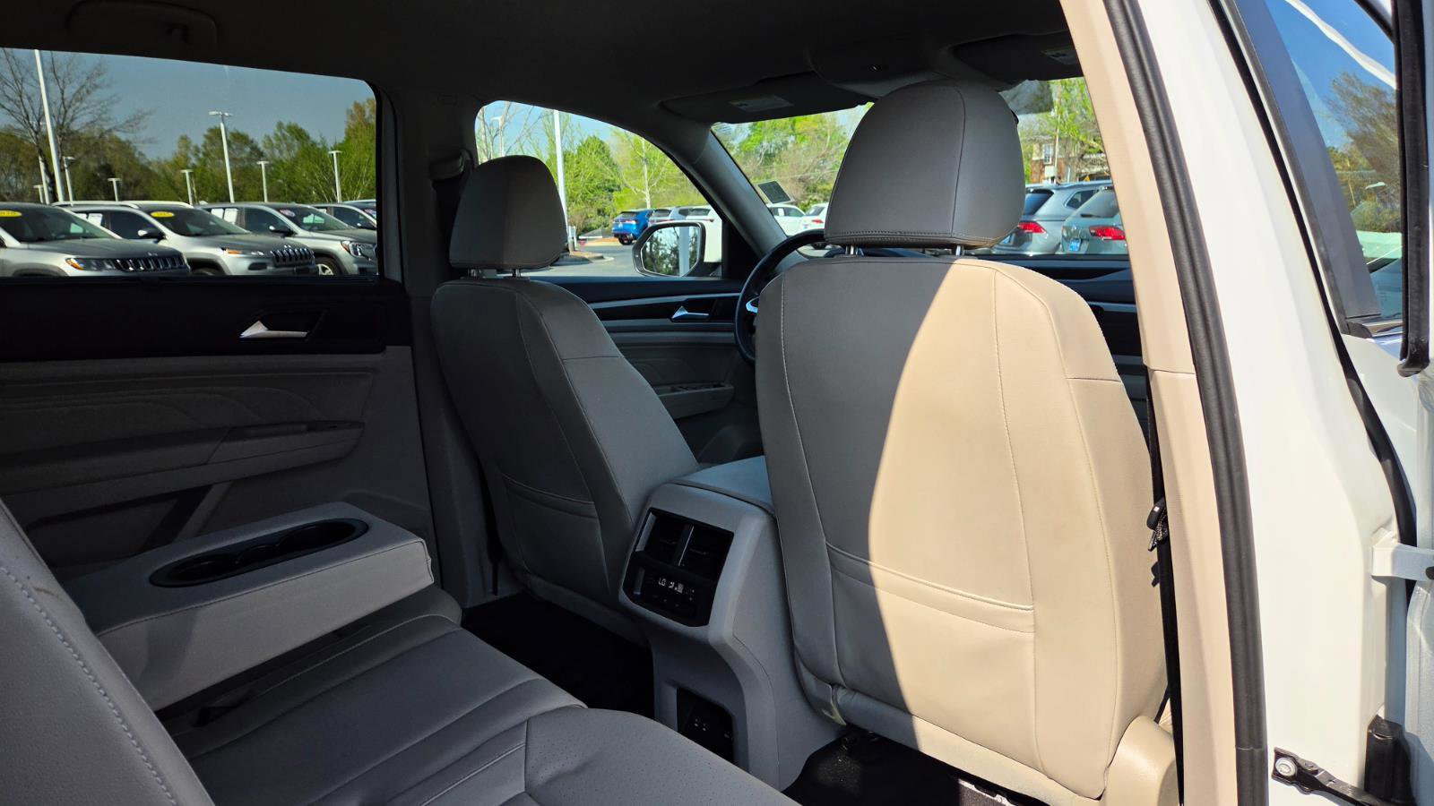 Certified 2022 Volkswagen Atlas SE image 31