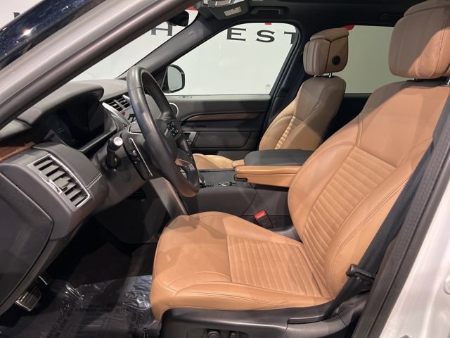 Used 2024 Land Rover Discovery Dynamic SE AWD/4WD image 15