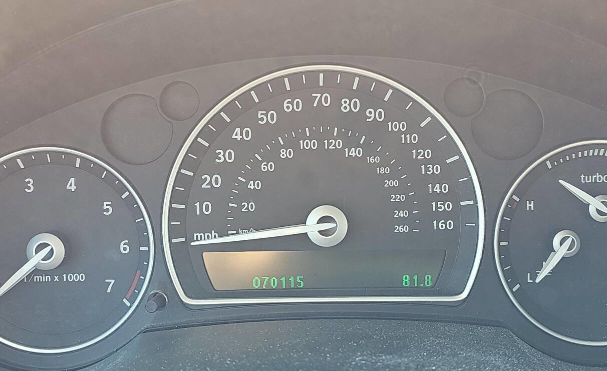 Used 2011 Saab 9-3 Aero image 9