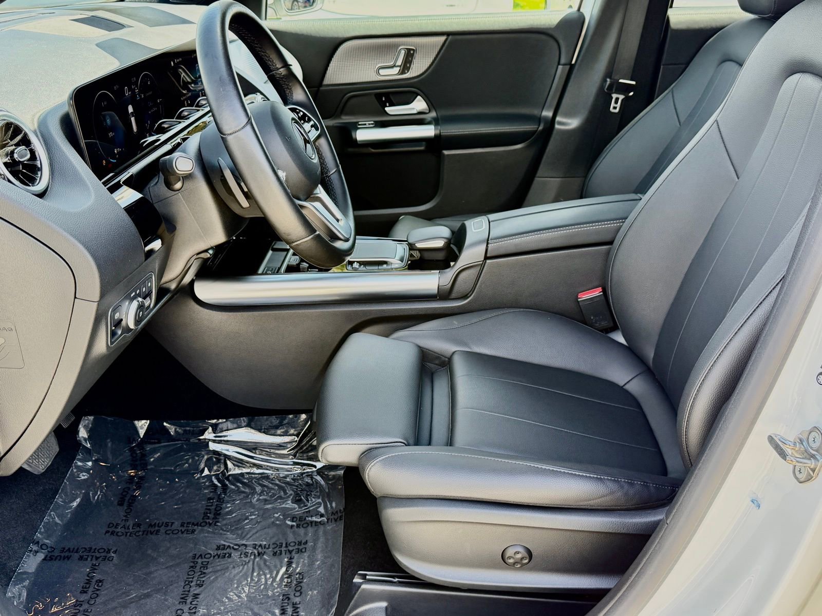 Used 2023 Mercedes-Benz GLA 250 w/ Premium Package image 26
