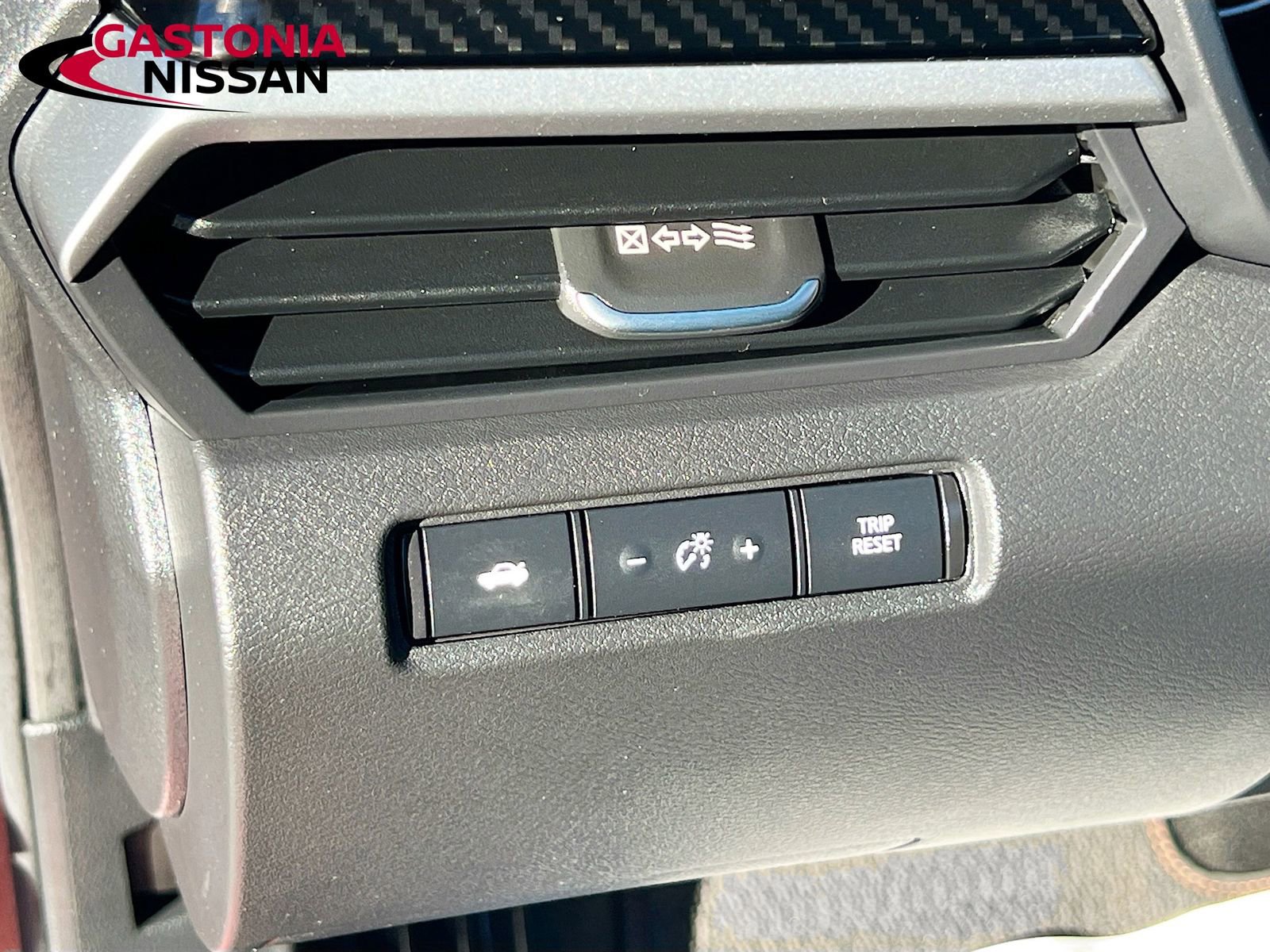 Used 2024 Nissan Altima 2.5 SR w/ SR Premium Package image 13