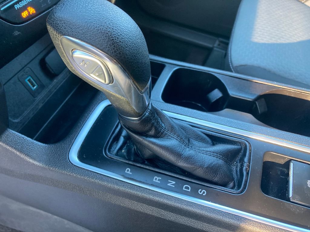 Used 2019 Ford Escape SE image 28