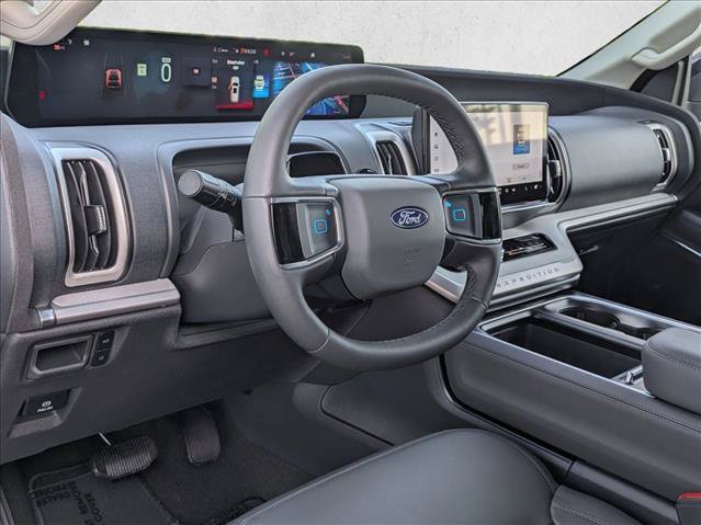 New 2026 Ford Expedition Active RWD image 3