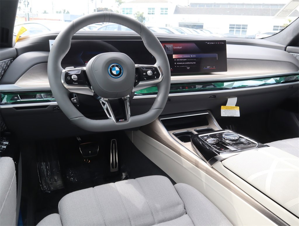 Used 2023 BMW i7 xDrive60 image 6
