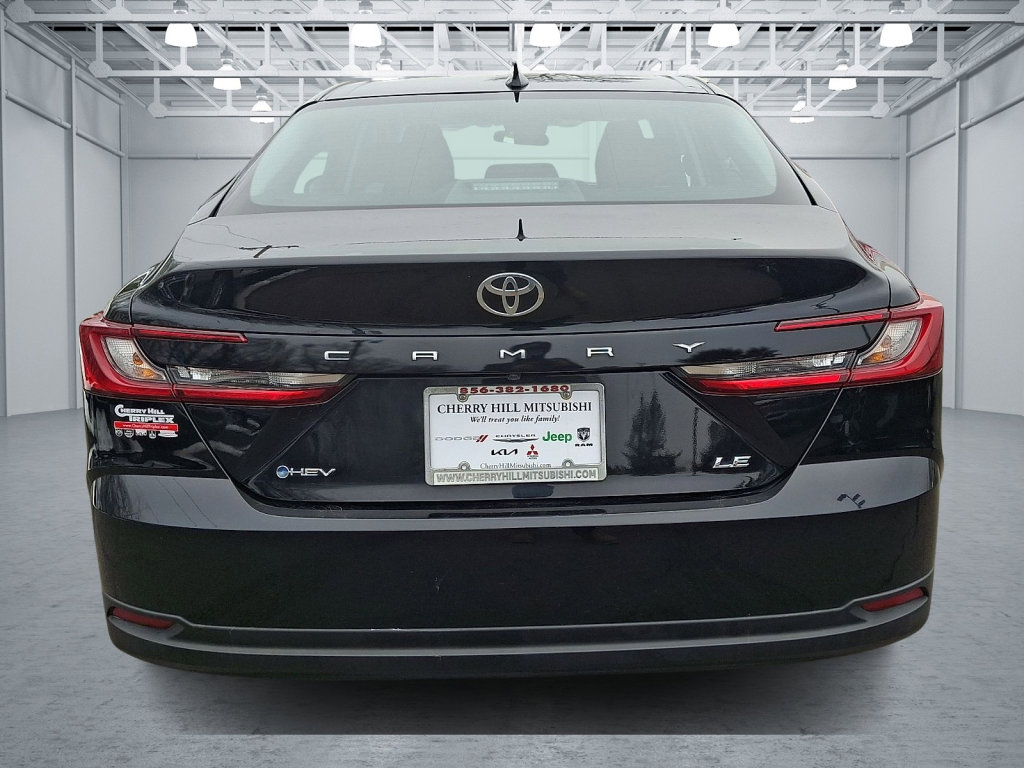 Used 2025 Toyota Camry LE image 4