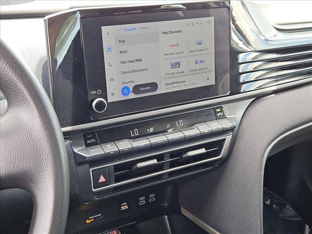 Used 2025 Toyota Camry LE FWD image 19