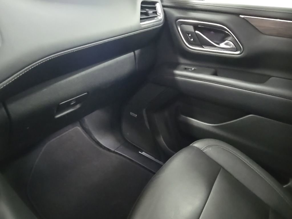 Used 2022 Chevrolet Tahoe Z71 w/ Luxury Package image 19